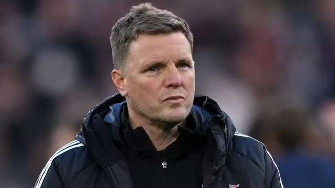 埃迪·豪的未来悬了？纽卡锁定 “世界最佳少帅”，截胡曼联热刺